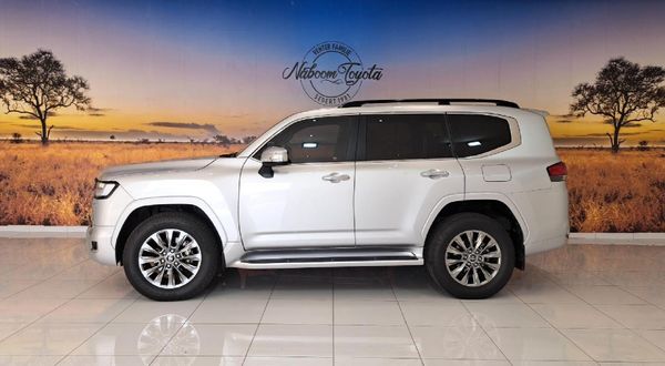 2022-Toyota-Land-Cruiser-300-V6-35-T-ZX image:2