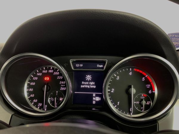 2012-Mercedes-Benz-ML-250-Bluetec image:9