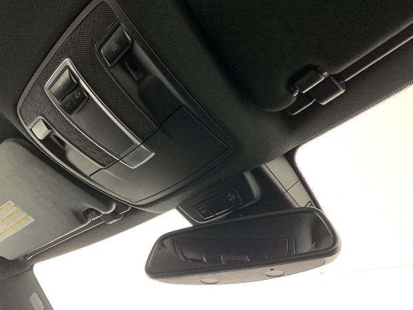 2012-Mercedes-Benz-ML-250-Bluetec image:10