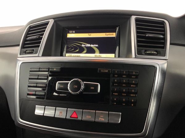 2012-Mercedes-Benz-ML-250-Bluetec image:8