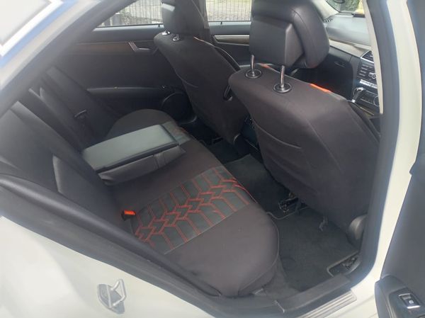 2012-Mercedes-Benz-C-Class-C-180-BE-Avantgarde-Auto image:9