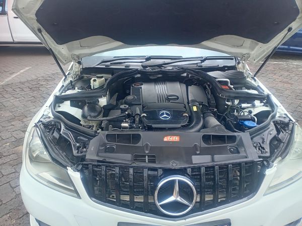 2012-Mercedes-Benz-C-Class-C-180-BE-Avantgarde-Auto image:11