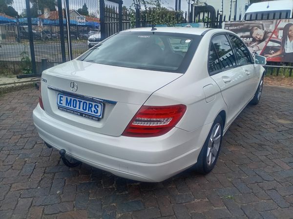 2012-Mercedes-Benz-C-Class-C-180-BE-Avantgarde-Auto image:12