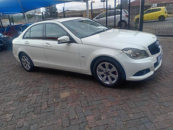 2012-Mercedes-Benz-C-Class-C-180-BE-Avantgarde-Auto image:3