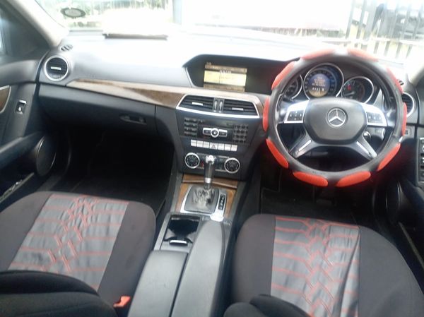 2012-Mercedes-Benz-C-Class-C-180-BE-Avantgarde-Auto image:5