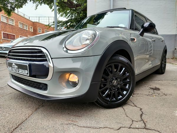 2017-MINI-Hatch-One-15T-5-dr-Auto image:3