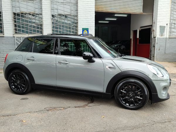 2017-MINI-Hatch-One-15T-5-dr-Auto image:4