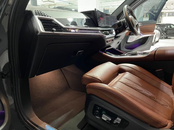 2024-BMW-X5-M60i image:6