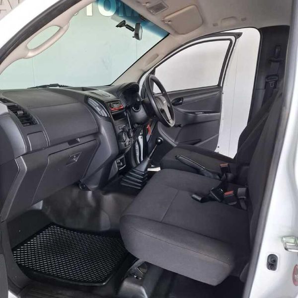 2020-Isuzu-D-Max-250-HO-Fleetside-Safety-Single-Cab image:10