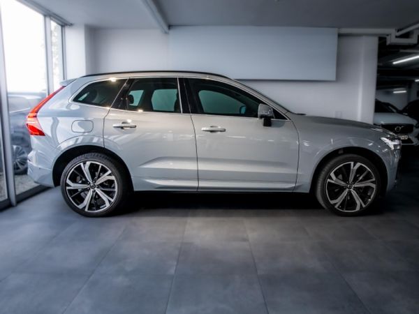 2025-Volvo-XC60-B5-Momentum-Geartronic-AWD image:15