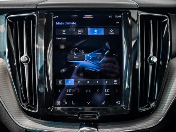 2025-Volvo-XC60-B5-Momentum-Geartronic-AWD image:19