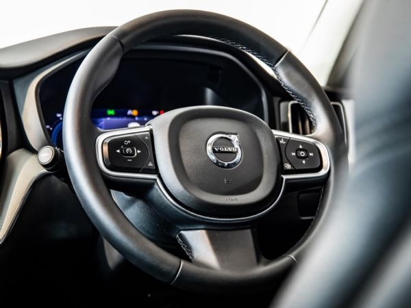 2025-Volvo-XC60-B5-Momentum-Geartronic-AWD image:26