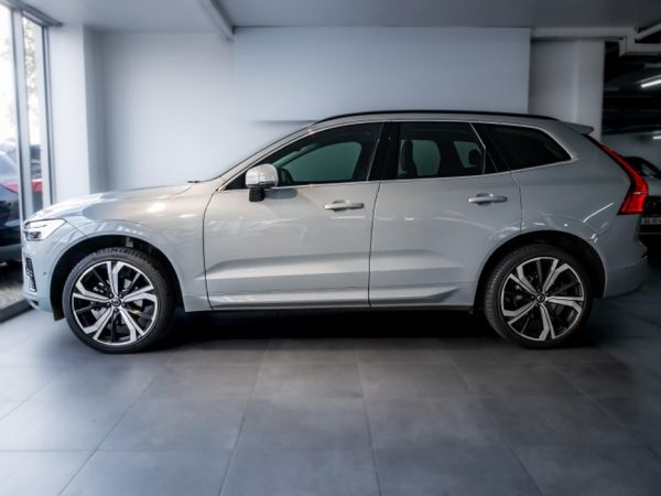 2025-Volvo-XC60-B5-Momentum-Geartronic-AWD image:2