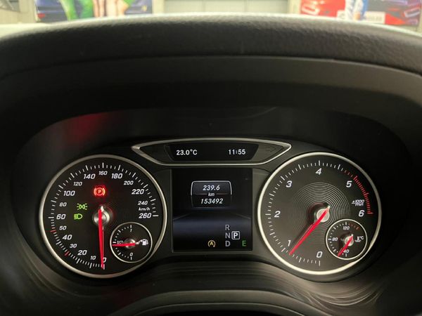 2015-Mercedes-Benz-B-Class-B-200-CDI-Auto image:10