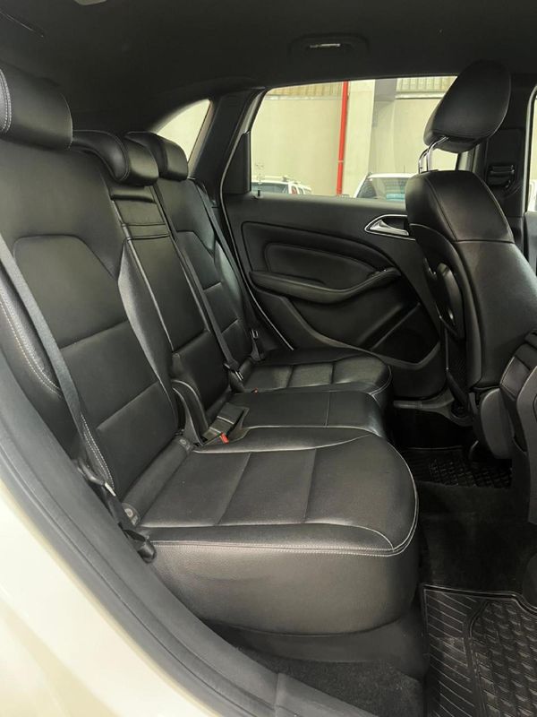 2015-Mercedes-Benz-B-Class-B-200-CDI-Auto image:11
