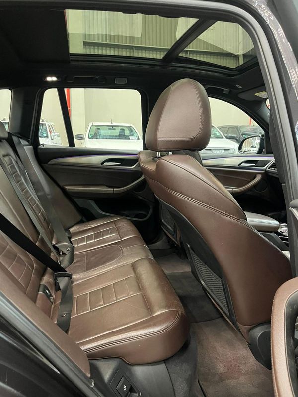 2018-BMW-X3-xDrive20d-M-Sport image:11