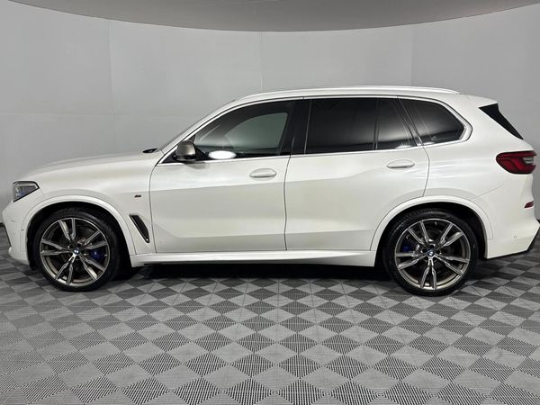 2020-BMW-X5-M50d image:19