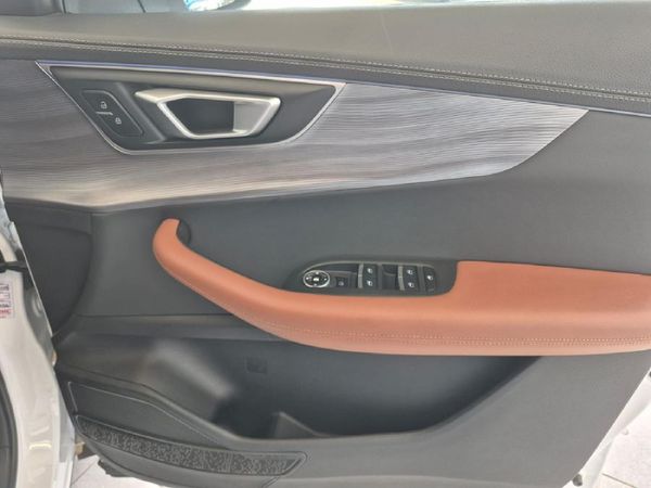 2022-Chery-Tiggo-8-Pro-16-TDGi-Executive-DCT image:8