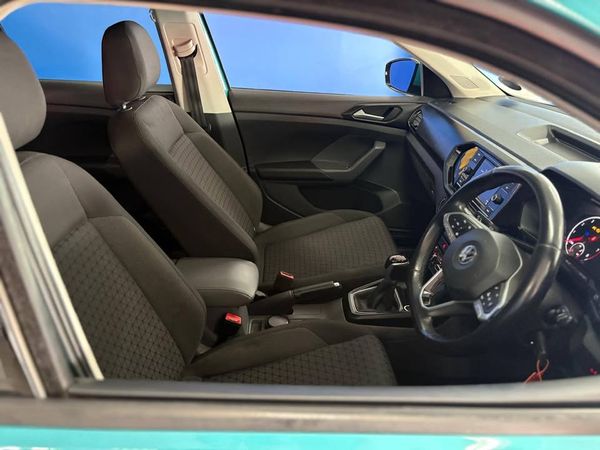 2020-Volkswagen-T-Cross-10-TSI-Comfortline-Auto image:9