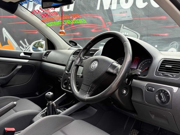 2006-Volkswagen-Golf-20-TDI-Sportline image:5