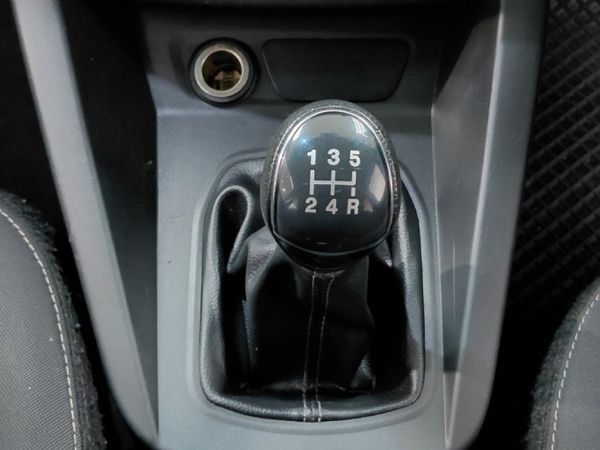 2022-Ford-Figo-15Ti-VCT-Trend-5-dr image:8