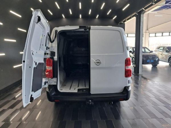 2023-Opel-Vivaro-Cargo-20-TD-Panel-Van image:12