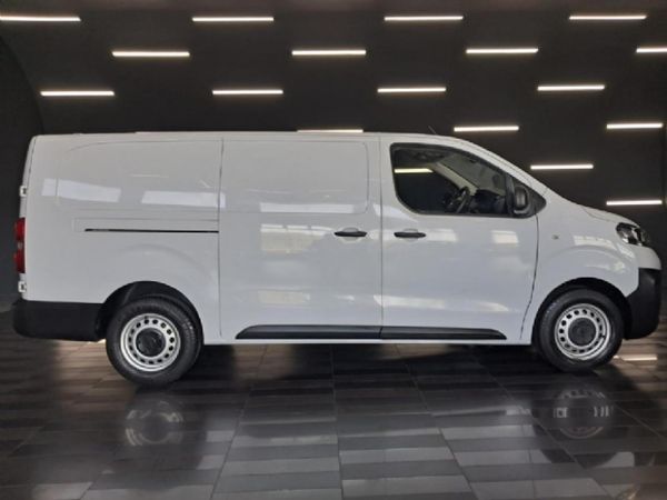 2023-Opel-Vivaro-Cargo-20-TD-Panel-Van image:15