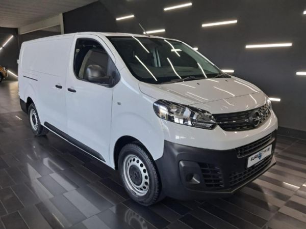 2023-Opel-Vivaro-Cargo-20-TD-Panel-Van image:19