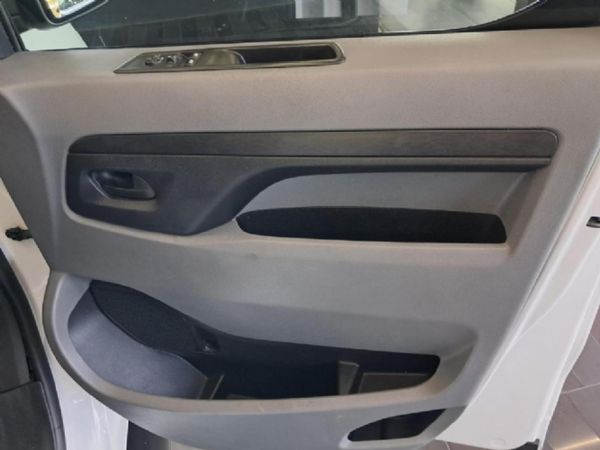 2023-Opel-Vivaro-Cargo-20-TD-Panel-Van image:21