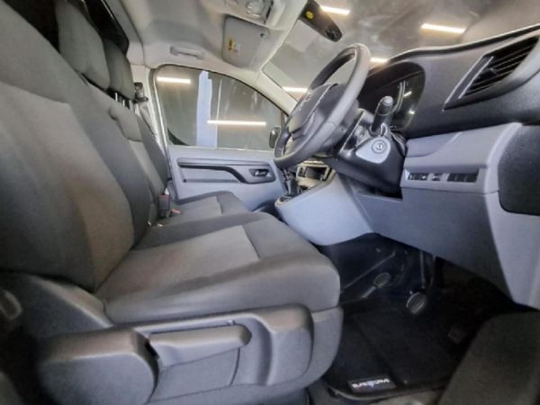 2023-Opel-Vivaro-Cargo-20-TD-Panel-Van image:22