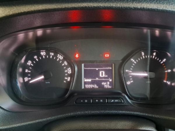 2023-Opel-Vivaro-Cargo-20-TD-Panel-Van image:23