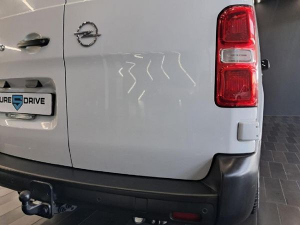 2023-Opel-Vivaro-Cargo-20-TD-Panel-Van image:7