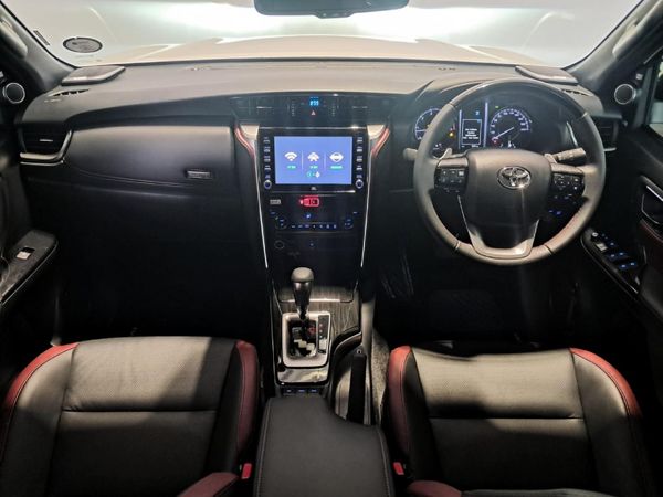 2026-Toyota-Fortuner-28-GD-6-VX-Auto-mHev image:12