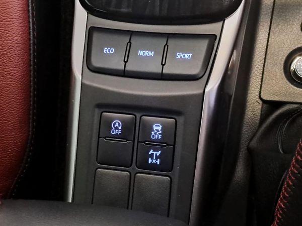 2026-Toyota-Fortuner-28-GD-6-VX-Auto-mHev image:21