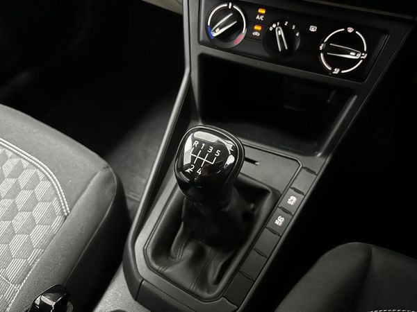 2025-Volkswagen-Polo-Classic-Polo-16 image:11