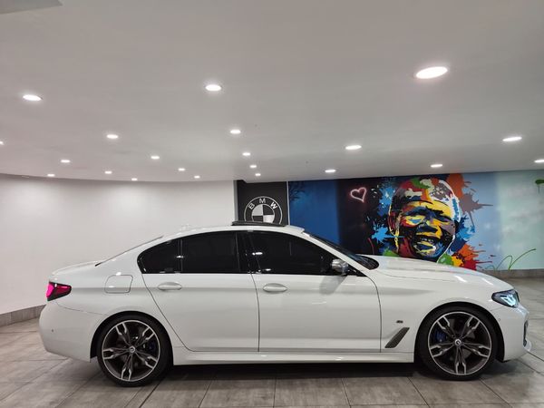 2023-BMW-5-Series-M550i-xDrive-Auto image:2