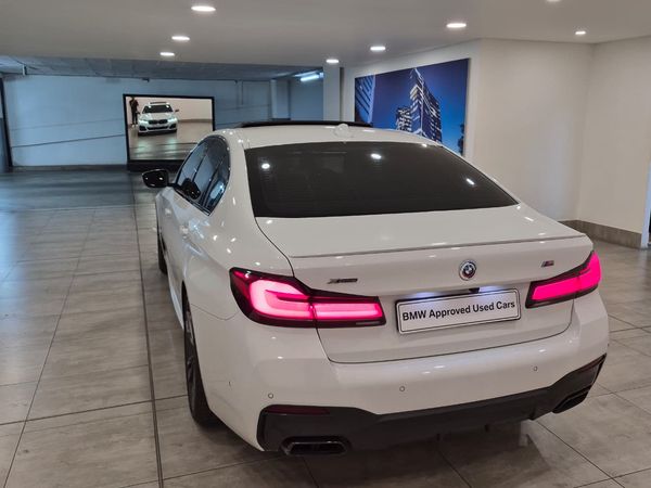 2023-BMW-5-Series-M550i-xDrive-Auto image:7