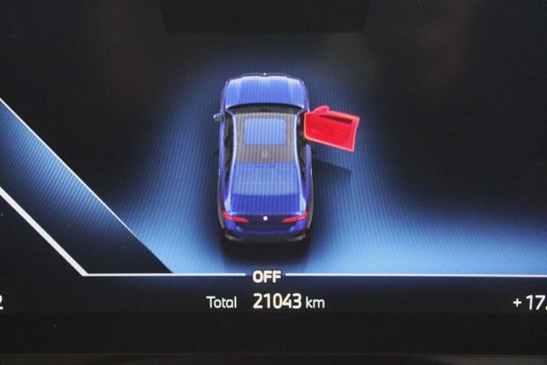 2025-BMW-5-Series-520d-M-Sport image:14