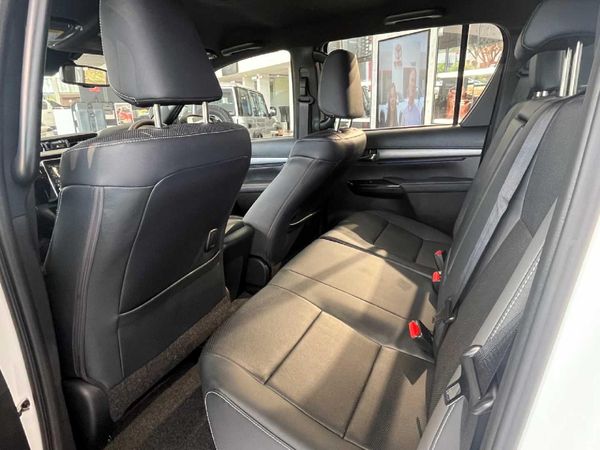2026-Toyota-Hilux-28-GD-6-RB-Legend-RS-Auto-Double-Cab-mHev image:10