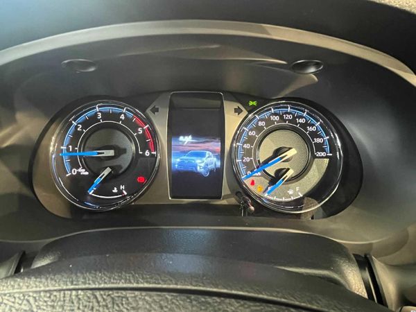 2026-Toyota-Hilux-28-GD-6-RB-Legend-RS-Auto-Double-Cab-mHev image:12