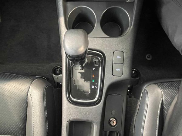 2026-Toyota-Hilux-28-GD-6-RB-Legend-RS-Auto-Double-Cab-mHev image:15