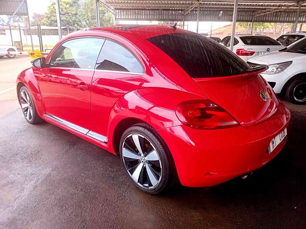 2014-Volkswagen-Beetle-14-TSI-Sport-Auto image:3