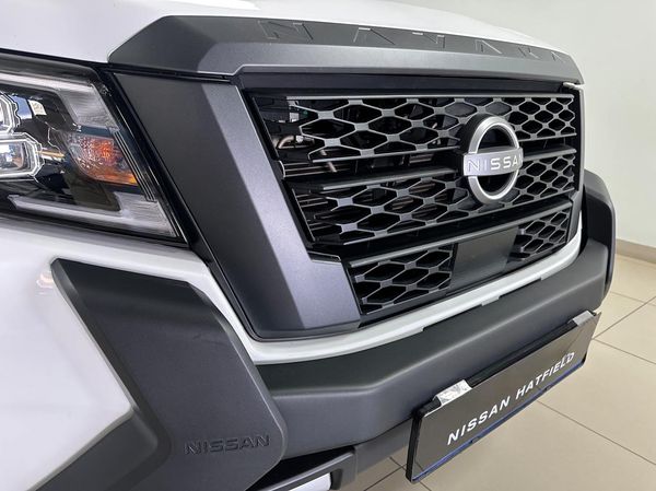 2025-Nissan-Navara-25DDTi-Stealth-Auto image:13