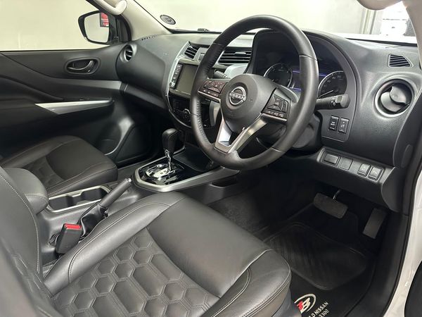 2025-Nissan-Navara-25DDTi-Stealth-Auto image:6