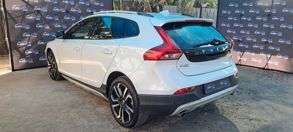 2017-Volvo-V40-D3-Inscription-Auto image:4