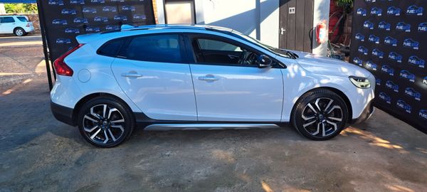 2017-Volvo-V40-D3-Inscription-Auto image:7