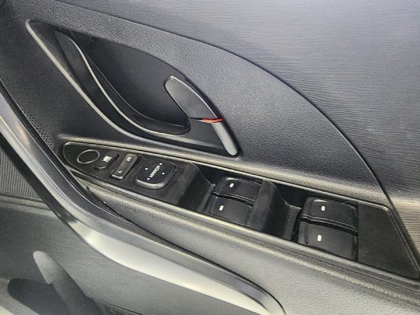 2020-Mahindra-XUV-500-22D-mHawk-7-seat-W4 image:13