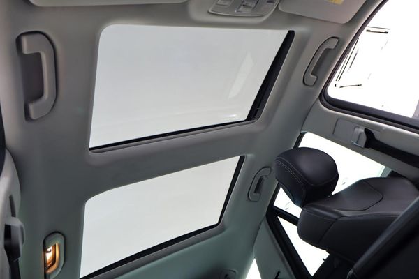 2017-Mercedes-Benz-GLE-350d-4Matic image:21