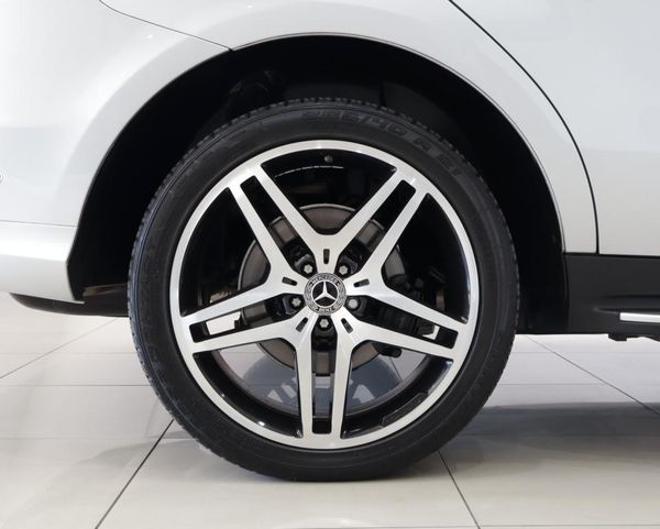 2017-Mercedes-Benz-GLE-350d-4Matic image:5