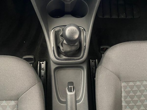 2025-Volkswagen-Polo-Vivo-14 image:10